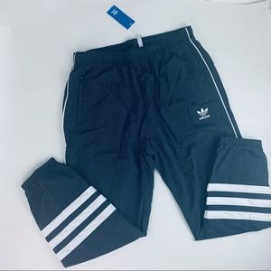 adidas Originals Auth Ripstop Trackpant, NWT Black